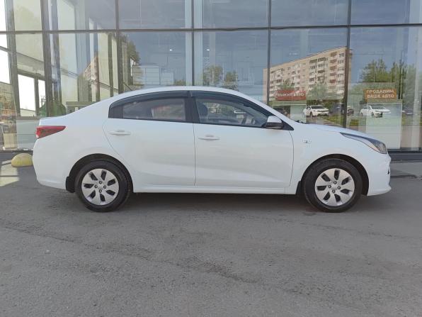 Kia Rio IV с пробегом 2018 года, цена 1 270 000 рублей, 74000 км, седан, Автокод Объявления