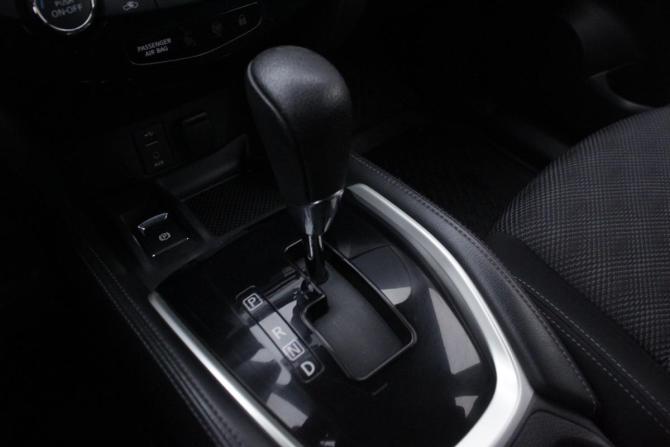 Nissan Qashqai II с пробегом 2018 года, цена 1 615 000 рублей, 45003 км, внедорожник, Автокод Объявления