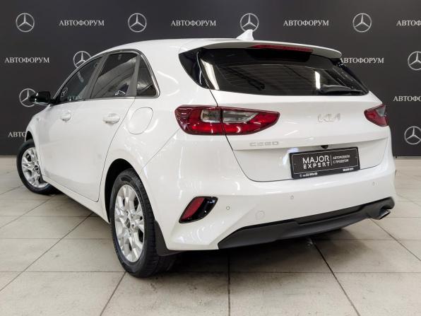 Kia Ceed III Рестайлинг с пробегом 2022 года, цена 2 250 000 рублей, 71500 км, хэтчбек, Автокод Объявления
