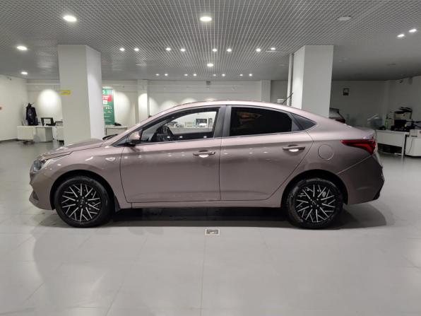 Hyundai Solaris II с пробегом 2019 года, цена 1 313 000 рублей, 120225 км, седан, Автокод Объявления