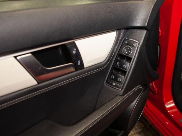 Mercedes-Benz C-Класс III (W204) Рестайлинг с пробегом 2012 года, цена 1 440 000 рублей, 255153 км, седан, Автокод Объявления