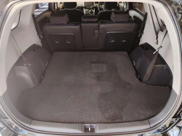 Toyota Wish II Рестайлинг с пробегом 2012 года, цена 1 280 000 рублей, 160000 км, минивэн, Автокод Объявления