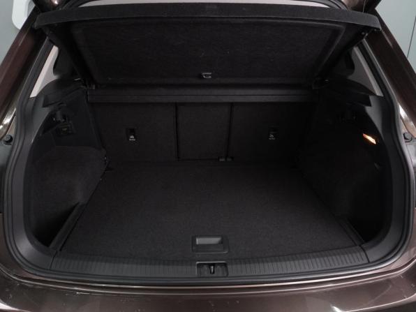Volkswagen Tiguan II с пробегом 2018 года, цена 2 484 000 рублей, 160006 км, внедорожник, Автокод Объявления
