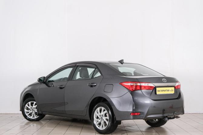 Toyota Corolla XI (E160 E170 E180) Рестайлинг 1 с пробегом 2017 года, цена 1 549 000 рублей, 104000 км, седан, Автокод Объявления