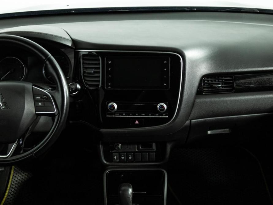 Mitsubishi Outlander III Рестайлинг 3 Санкт-Петербург  - изображение 15
