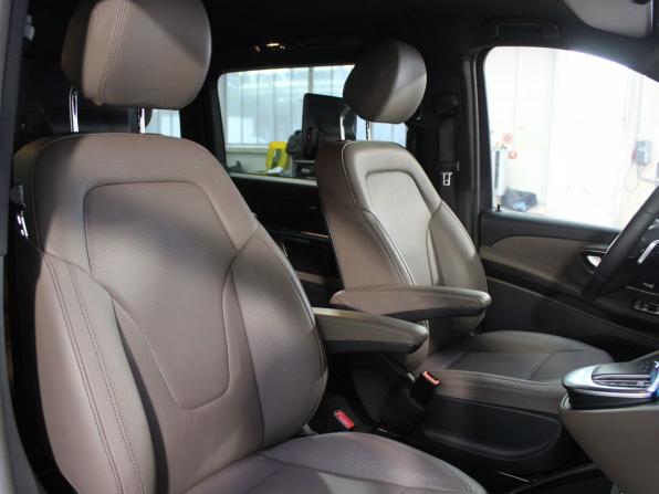 Mercedes-Benz V-Класс III (W447) Рестайлинг с пробегом 2021 года, цена 8 890 000 рублей, 22000 км, минивэн, Автокод Объявления