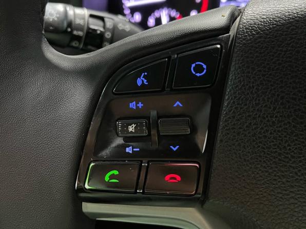 Hyundai Tucson III с пробегом 2018 года, цена 1 710 000 рублей, 211356 км, внедорожник, Автокод Объявления