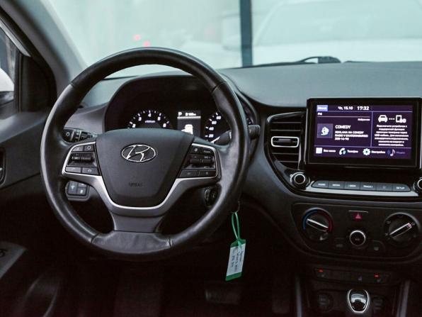 Hyundai Solaris II Рестайлинг с пробегом 2021 года, цена 1 435 000 рублей, 147774 км, седан, Автокод Объявления