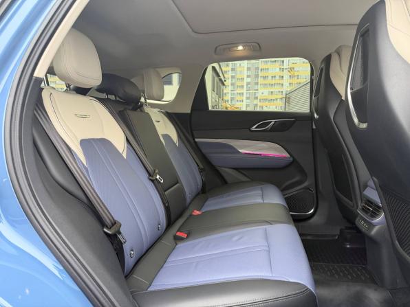 Hongqi HS3 с пробегом 2024 года, цена 2 945 000 рублей, 3515 км, внедорожник, Автокод Объявления