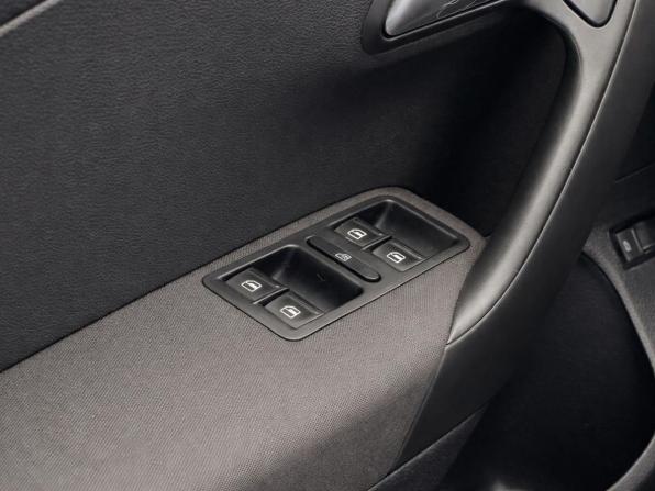Volkswagen Polo V с пробегом 2014 года, цена 887 000 рублей, 109360 км, седан, Автокод Объявления