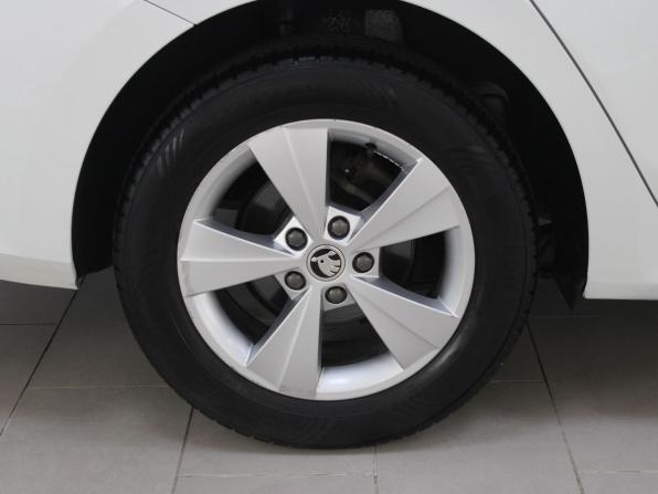 Skoda Octavia IV (A8) с пробегом 2021 года, цена 2 349 900 рублей, 137652 км, лифтбек, Автокод Объявления