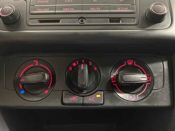 Volkswagen Polo V Рестайлинг с пробегом 2016 года, цена 1 010 000 рублей, 126534 км, седан, Автокод Объявления
