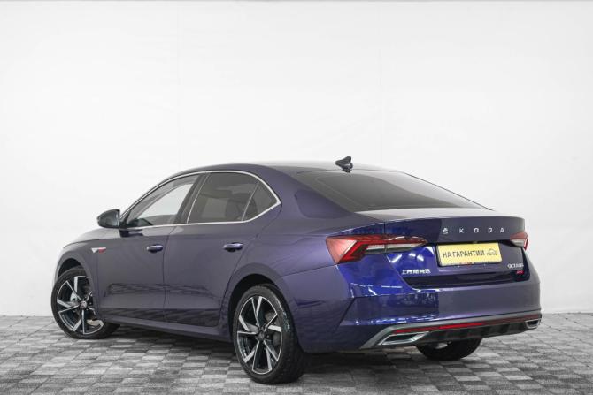 Skoda Octavia IV (A8) с пробегом 2021 года, цена 2 249 000 рублей, 82000 км, лифтбек, Автокод Объявления