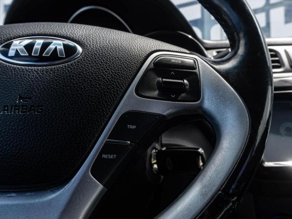 Kia Rio III Рестайлинг с пробегом 2016 года, цена 889 000 рублей, 217676 км, хэтчбек, Автокод Объявления