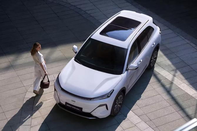 Новый Geely EX5 EM-i 2026 года, цена 3 924 990 рублей, внедорожник, Автокод Объявления