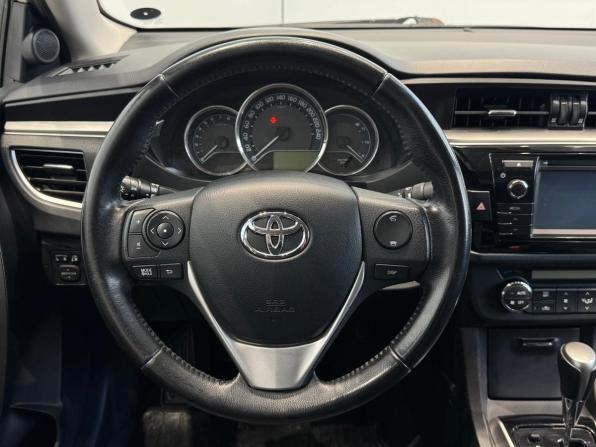 Toyota Corolla XI (E160 E170 E180) с пробегом 2013 года, цена 1 399 000 рублей, 158211 км, седан, Автокод Объявления