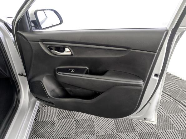 Kia Rio IV с пробегом 2018 года, цена 1 325 000 рублей, 103536 км, седан, Автокод Объявления