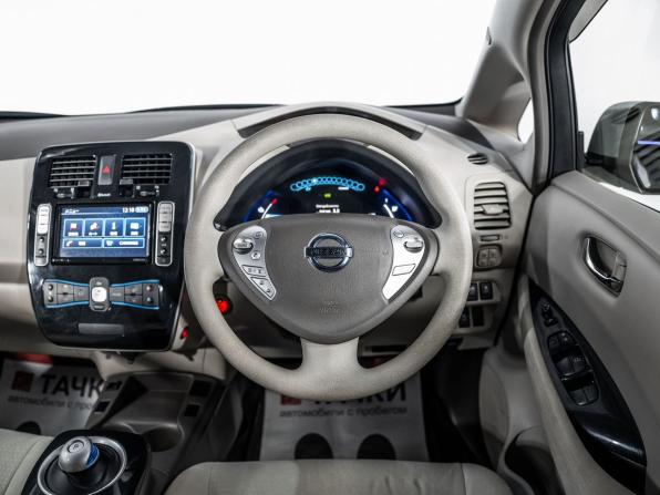 Nissan Leaf I (ZE0/AZE0) с пробегом 2011 года, цена 592 000 рублей, 121954 км, хэтчбек, Автокод Объявления