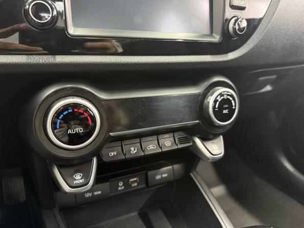Kia Rio IV с пробегом 2018 года, цена 1 349 000 рублей, 168500 км, седан, Автокод Объявления