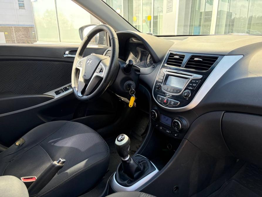 Hyundai Solaris I Санкт-Петербург  - изображение 10