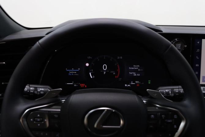 Lexus RX V с пробегом 2026 года, цена 8 600 000 рублей, 22 км, внедорожник, Автокод Объявления