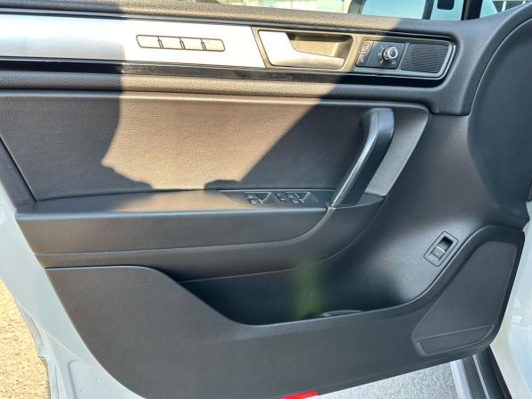 Volkswagen Touareg II с пробегом 2013 года, цена 2 290 000 рублей, 339916 км, внедорожник, Автокод Объявления