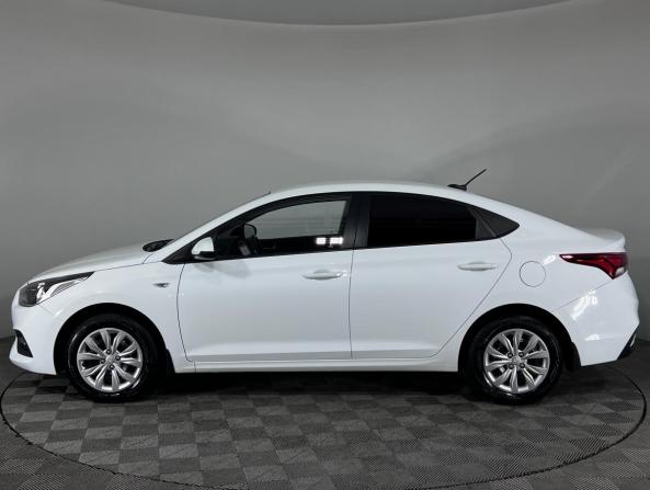 Hyundai Solaris II с пробегом 2017 года, цена 1 397 000 рублей, 87822 км, седан, Автокод Объявления