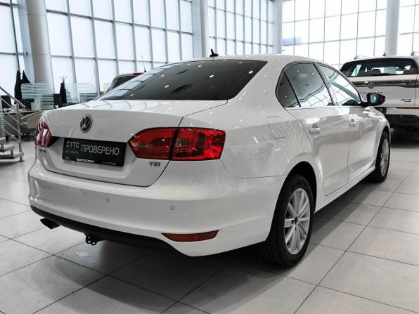 Volkswagen Jetta VI с пробегом 2013 года, цена 970 000 рублей, 243196 км, седан, Автокод Объявления