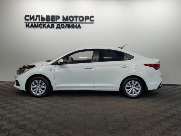 Hyundai Solaris II с пробегом 2020 года, цена 860 000 рублей, 309000 км, седан, Автокод Объявления