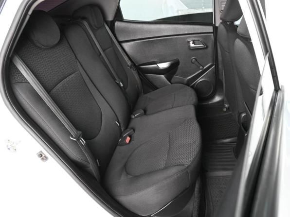 Kia Rio III Рестайлинг с пробегом 2015 года, цена 799 000 рублей, 192270 км, седан, Автокод Объявления