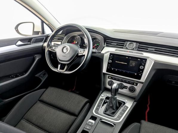 Volkswagen Passat B8 с пробегом 2019 года, цена 2 190 000 рублей, 116847 км, седан, Автокод Объявления