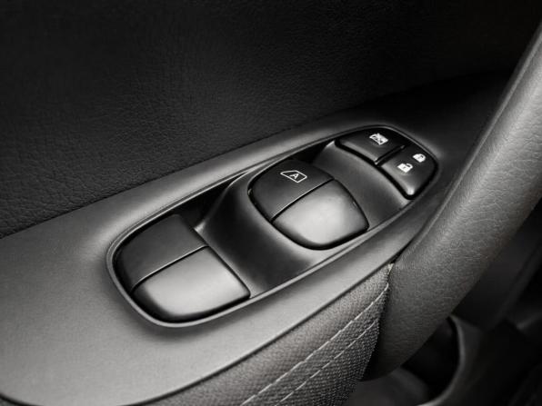 Nissan Qashqai II с пробегом 2018 года, цена 1 747 000 рублей, 102895 км, внедорожник, Автокод Объявления