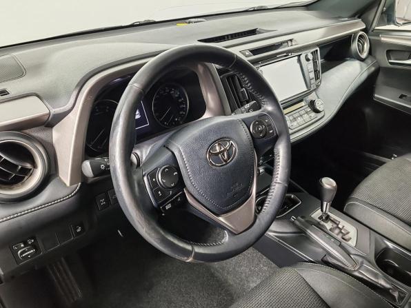Toyota RAV4 IV (XA40) Рестайлинг с пробегом 2019 года, цена 2 840 000 рублей, 112301 км, внедорожник, Автокод Объявления