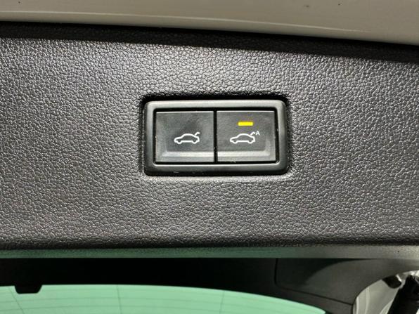 Volkswagen Tiguan II с пробегом 2018 года, цена 2 580 000 рублей, 156804 км, внедорожник, Автокод Объявления