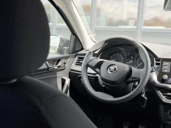 Skoda Rapid II с пробегом 2021 года, цена 1 549 000 рублей, 37842 км, лифтбек, Автокод Объявления