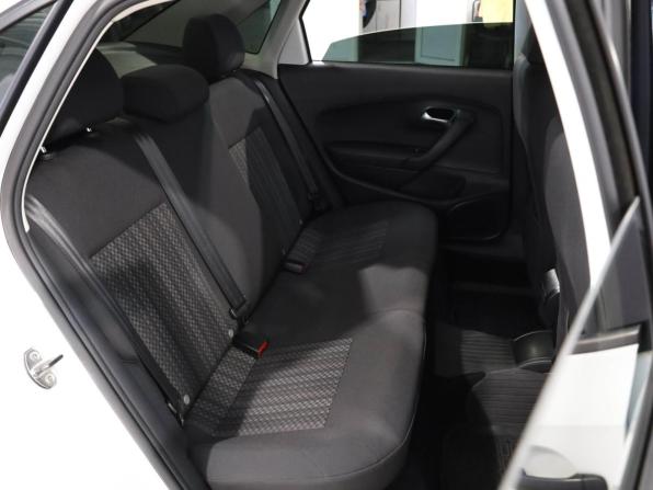 Volkswagen Polo V Рестайлинг с пробегом 2018 года, цена 1 299 500 рублей, 77635 км, седан, Автокод Объявления