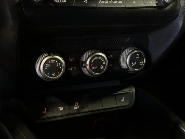 Audi A1 I (8X) с пробегом 2011 года, цена 1 100 000 рублей, 165903 км, хэтчбек, Автокод Объявления