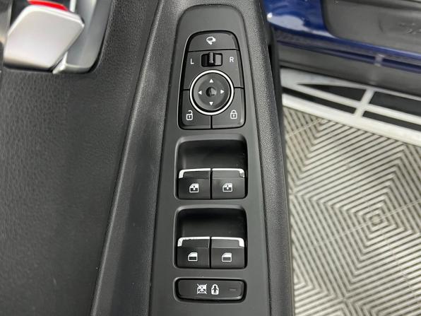 Hyundai Santa Fe IV с пробегом 2018 года, цена 2 635 000 рублей, 150700 км, внедорожник, Автокод Объявления