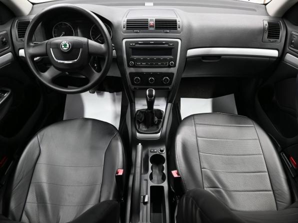 Skoda Octavia II (A5) Рестайлинг с пробегом 2013 года, цена 1 095 000 рублей, 137814 км, лифтбек, Автокод Объявления