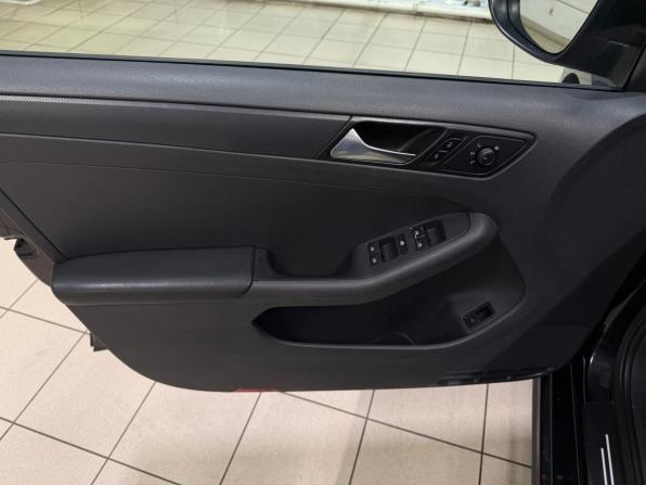 Volkswagen Jetta VI с пробегом 2015 года, цена 1 115 000 рублей, 132000 км, седан, Автокод Объявления