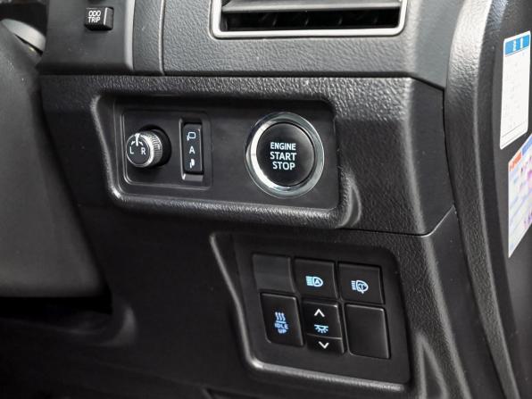 Toyota Land Cruiser Prado 150 Series Рестайлинг 2 с пробегом 2019 года, цена 5 200 000 рублей, 88414 км, внедорожник, Автокод Объявления