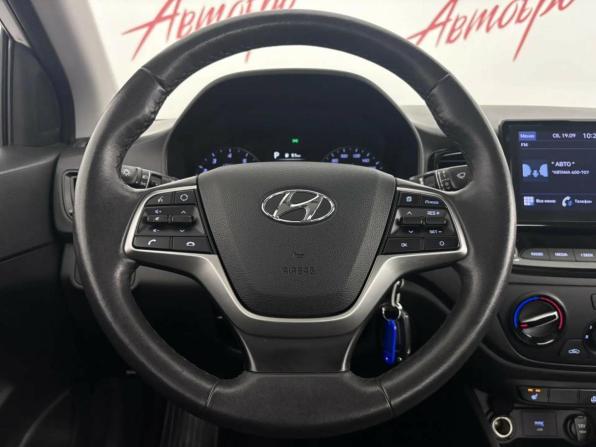 Hyundai Solaris II Рестайлинг с пробегом 2021 года, цена 1 250 000 рублей, 114569 км, седан, Автокод Объявления