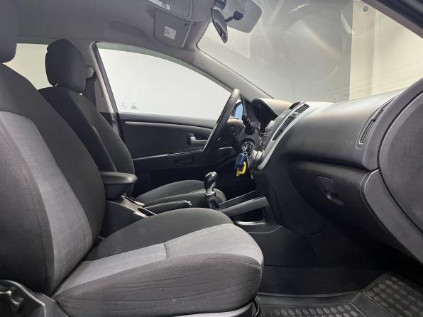 Kia Ceed I Рестайлинг с пробегом 2011 года, цена 819 000 рублей, 148813 км, универсал, Автокод Объявления