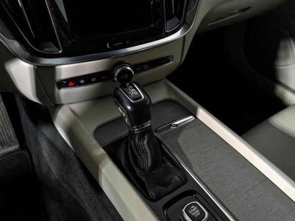 Volvo V60 Cross Country II с пробегом 2020 года, цена 3 890 000 рублей, 55241 км, универсал, Автокод Объявления