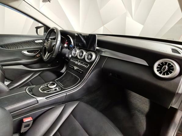 Mercedes-Benz C-Класс IV (W205) Рестайлинг с пробегом 2019 года, цена 2 750 000 рублей, 92206 км, седан, Автокод Объявления