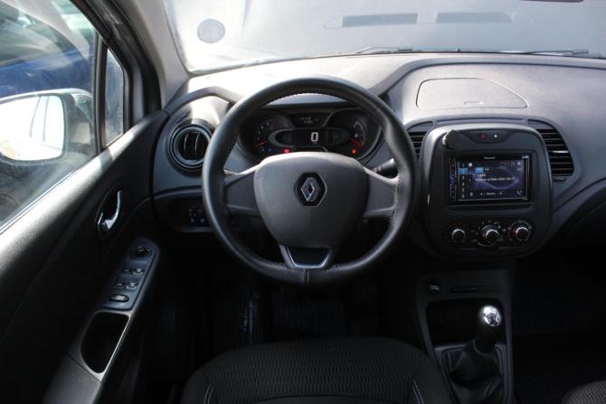 Renault Kaptur I с пробегом 2017 года, цена 1 050 000 рублей, 231378 км, внедорожник, Автокод Объявления