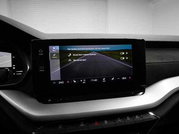 Skoda Octavia IV (A8) с пробегом 2020 года, цена 2 445 000 рублей, 122057 км, лифтбек, Автокод Объявления