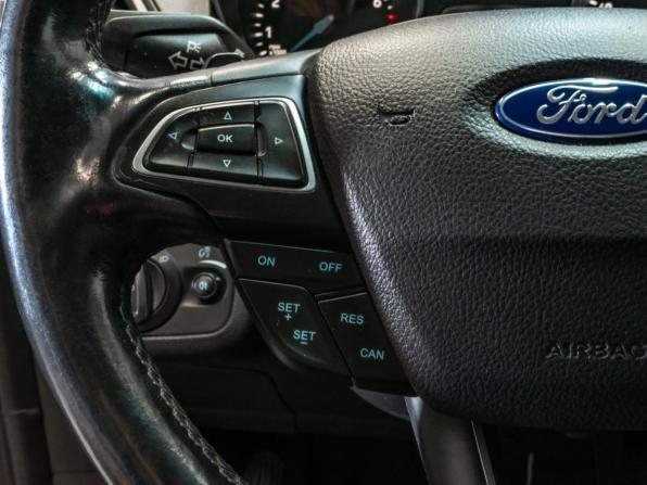 Ford Kuga II Рестайлинг с пробегом 2017 года, цена 1 640 000 рублей, 135589 км, внедорожник, Автокод Объявления