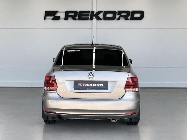 Volkswagen Polo V Рестайлинг с пробегом 2018 года, цена 1 100 000 рублей, 116817 км, седан, Автокод Объявления