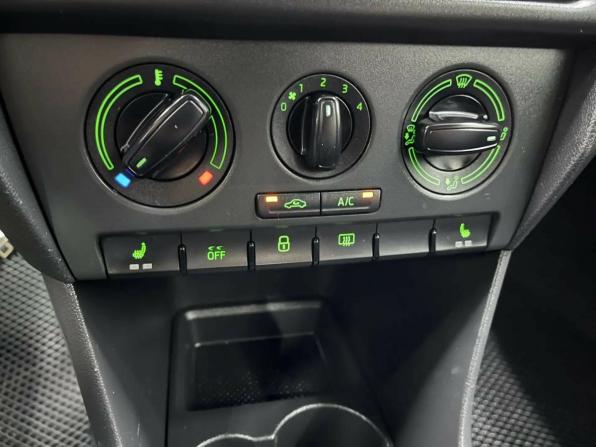 Skoda Rapid I с пробегом 2015 года, цена 992 611 рублей, 128457 км, лифтбек, Автокод Объявления